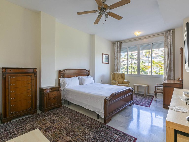 Apartment for Sale in Nueva Andalucía, Malaga 11