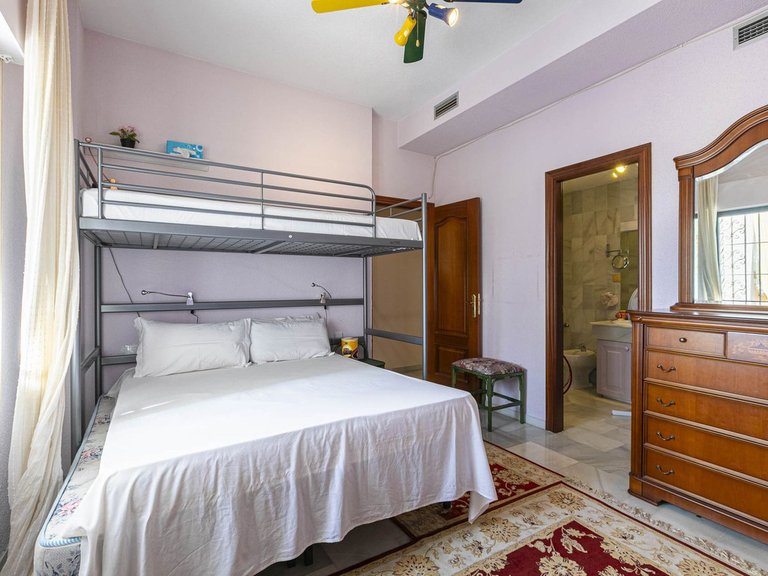 Apartment for Sale in Nueva Andalucía, Malaga 16