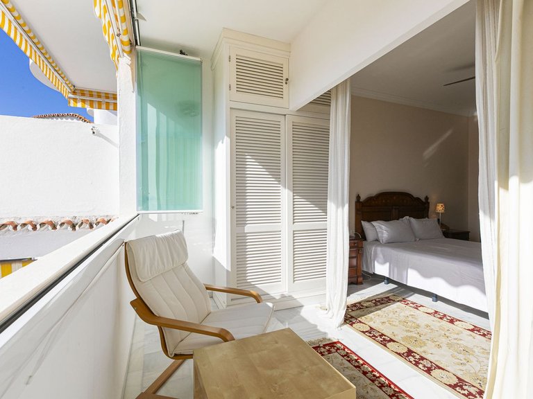 Apartment for Sale in Nueva Andalucía, Malaga 21