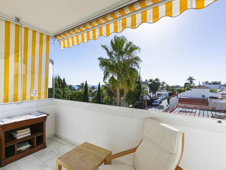Apartment for Sale in Nueva Andalucía, Malaga 22