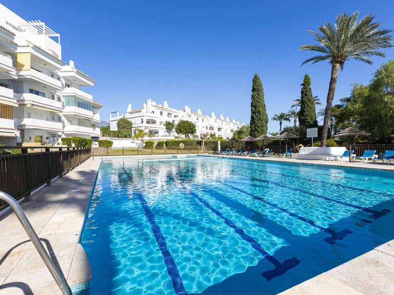 Apartment for Sale in Nueva Andalucía, Malaga 26