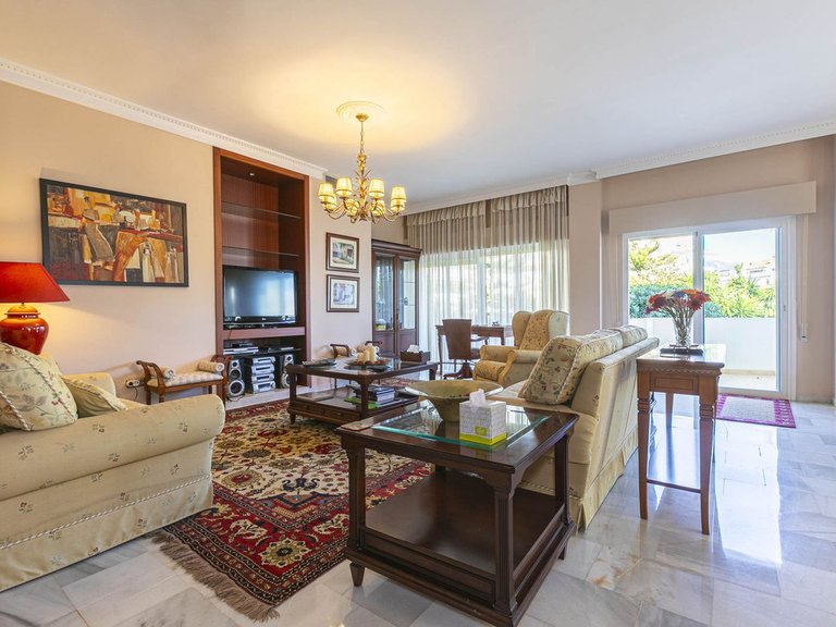 Apartment for Sale in Nueva Andalucía, Malaga 3