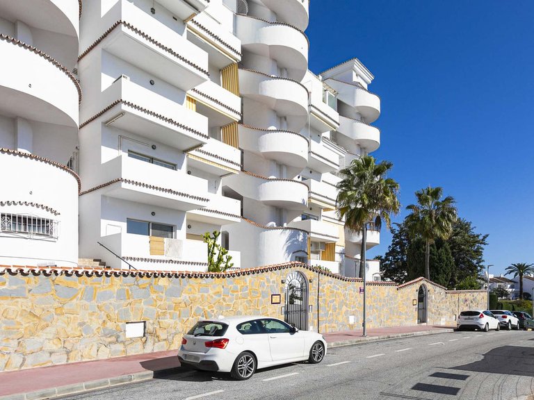 Apartment for Sale in Nueva Andalucía, Malaga 34