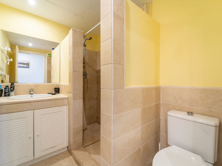 Apartment for Sale in Los Arqueros, Malaga 13