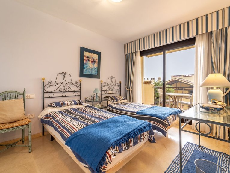 Apartment for Sale in Los Arqueros, Malaga 15