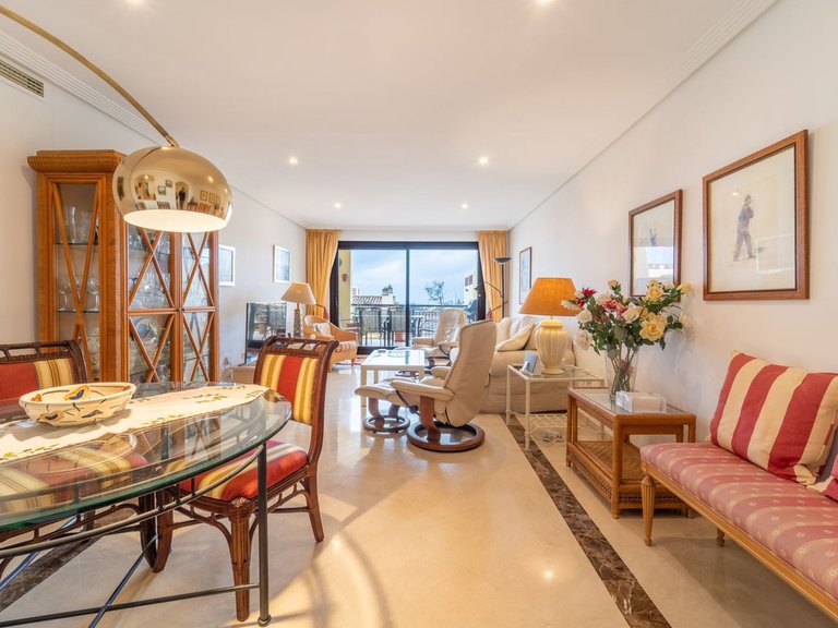 Apartment for Sale in Los Arqueros, Malaga 3