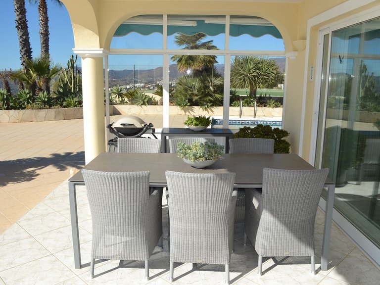 Villa for Sale in Sierrezuela, Malaga 16