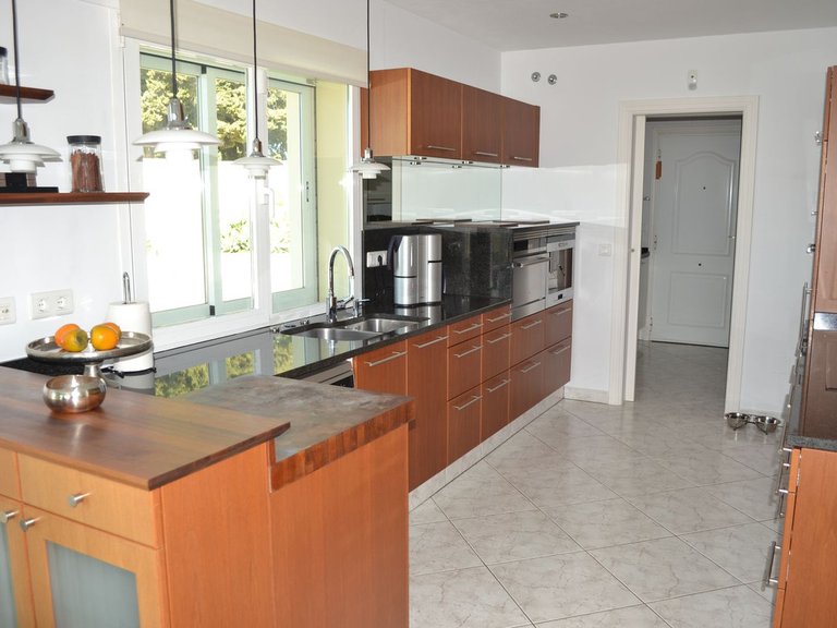 Villa for Sale in Sierrezuela, Malaga 20