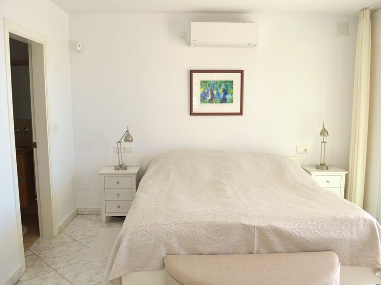 Villa for Sale in Sierrezuela, Malaga 27