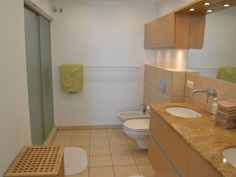 Villa for Sale in Sierrezuela, Malaga 29