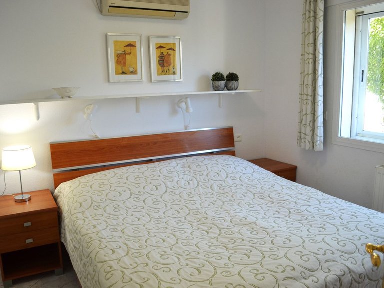 Villa for Sale in Sierrezuela, Malaga 31