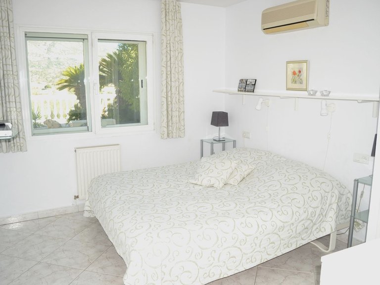 Villa for Sale in Sierrezuela, Malaga 34
