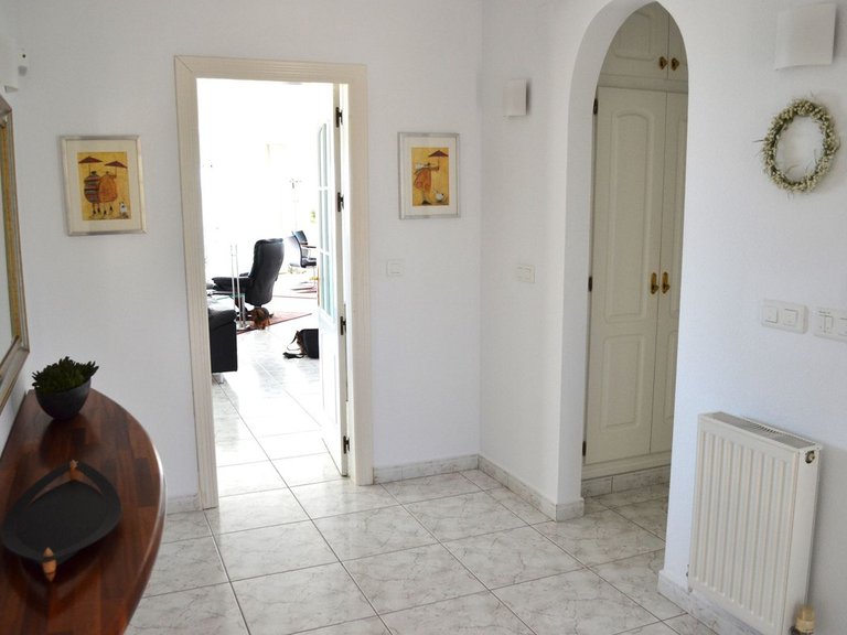 Villa for Sale in Sierrezuela, Malaga 37
