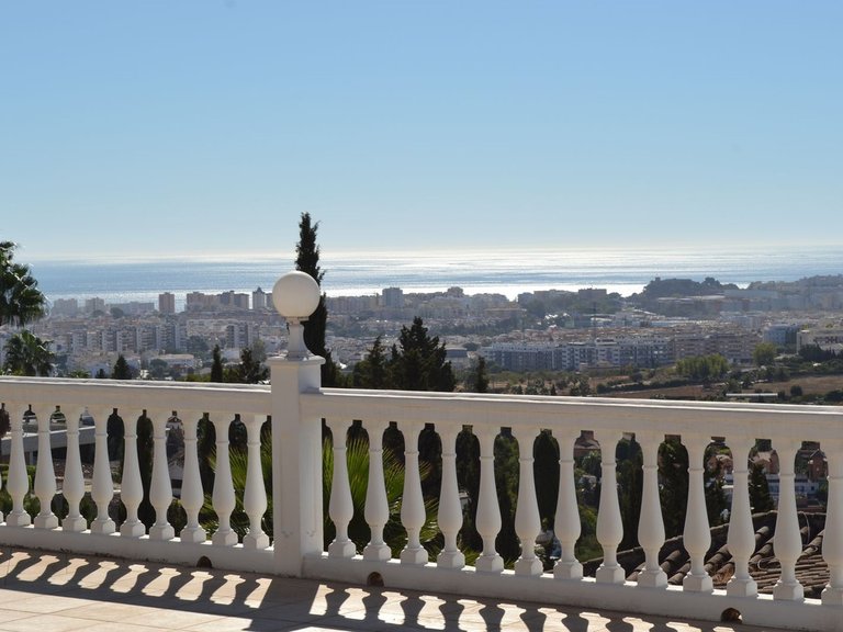 Villa for Sale in Sierrezuela, Malaga 5