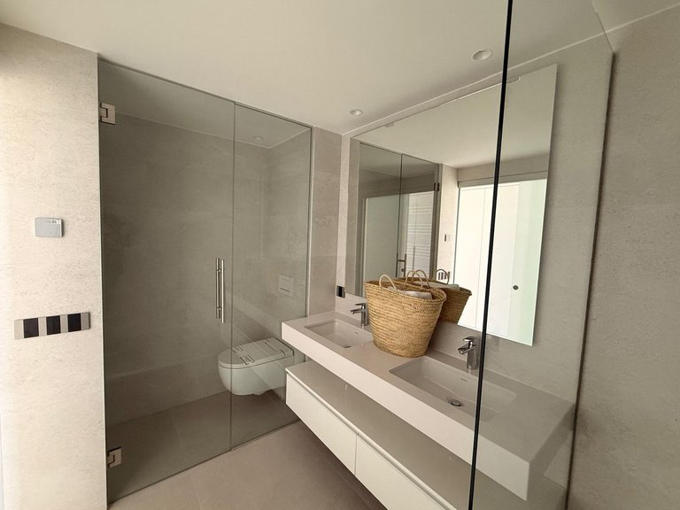 Apartment for Sale in New Golden Mile, Malaga 10