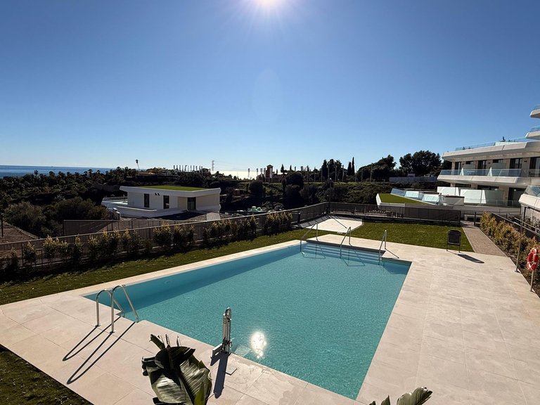 Apartment for Sale in New Golden Mile, Malaga 15