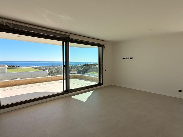 Apartment for Sale in New Golden Mile, Malaga 17