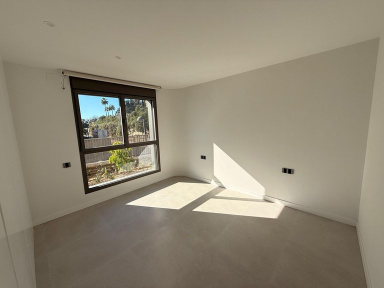 Apartment for Sale in New Golden Mile, Malaga 19