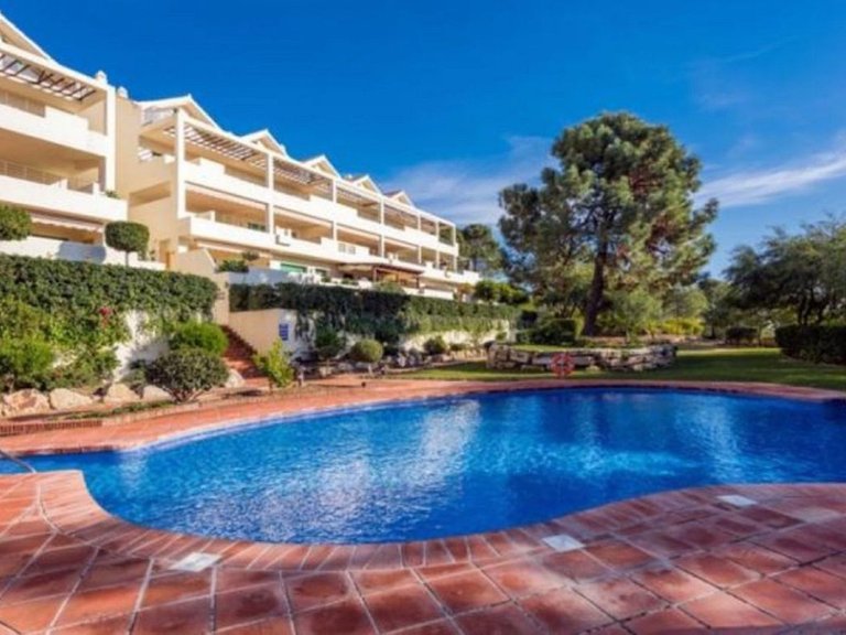 Apartment for Sale in Selwo, Malaga 1
