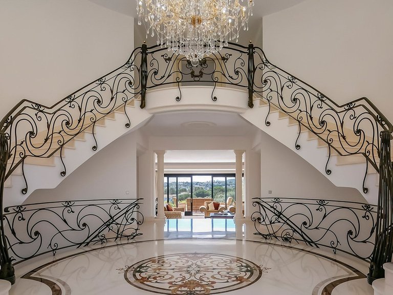 Villa for Sale in Sotogrande, Cadiz 2