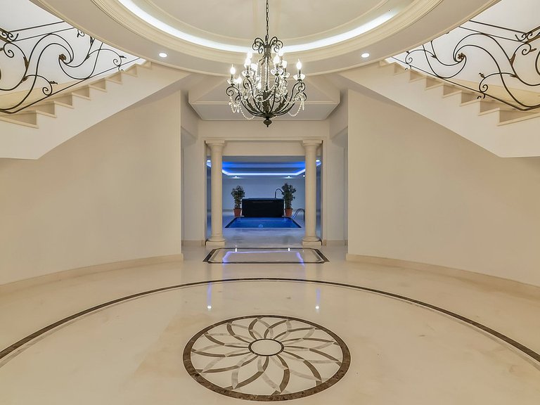 Villa for Sale in Sotogrande, Cadiz 30
