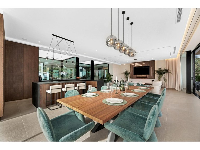Villa for Sale in El Madroñal, Malaga 7