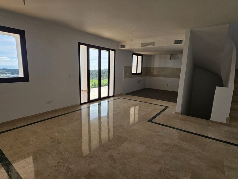 Villa for Sale in Doña Julia, Malaga 19