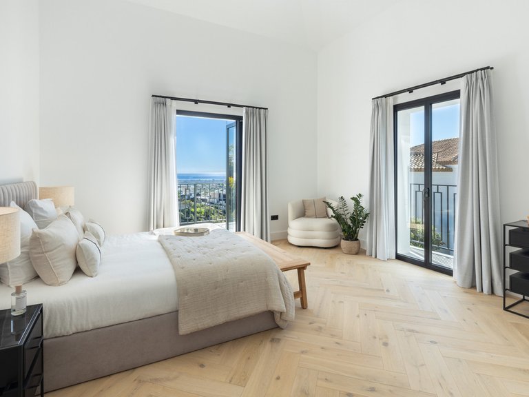 Villa for Sale in Costa del Sol La Quinta, Malaga 14