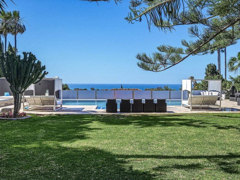 Villa for Sale in Elviria, Malaga 1