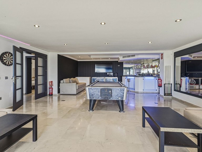Villa for Sale in Elviria, Malaga 12