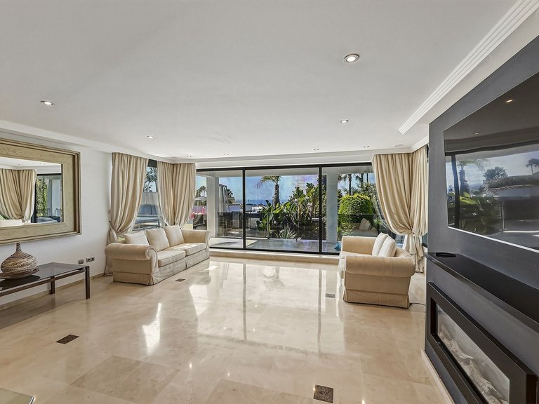 Villa for Sale in Elviria, Malaga 13