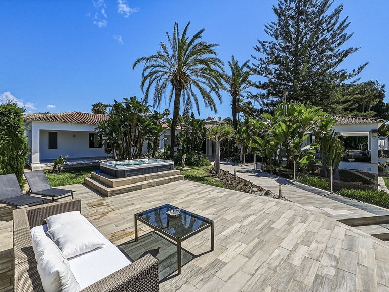 Villa for Sale in Elviria, Malaga 14
