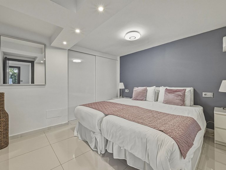 Villa for Sale in Elviria, Malaga 27