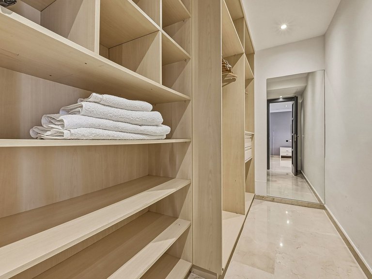 Villa for Sale in Elviria, Malaga 31