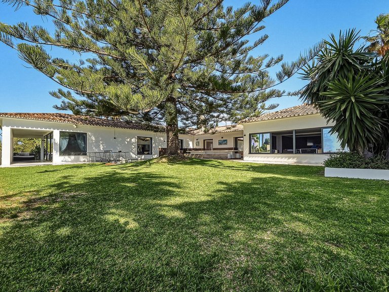 Villa for Sale in Elviria, Malaga 4
