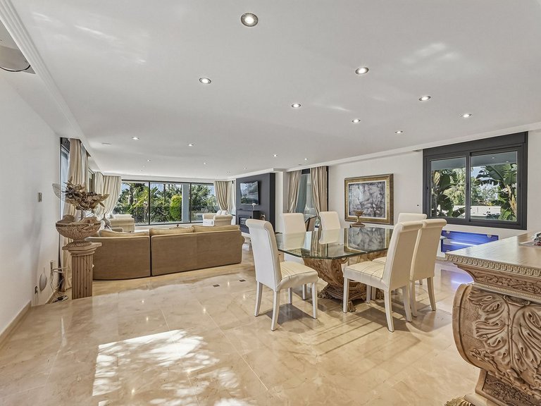Villa for Sale in Elviria, Malaga 7