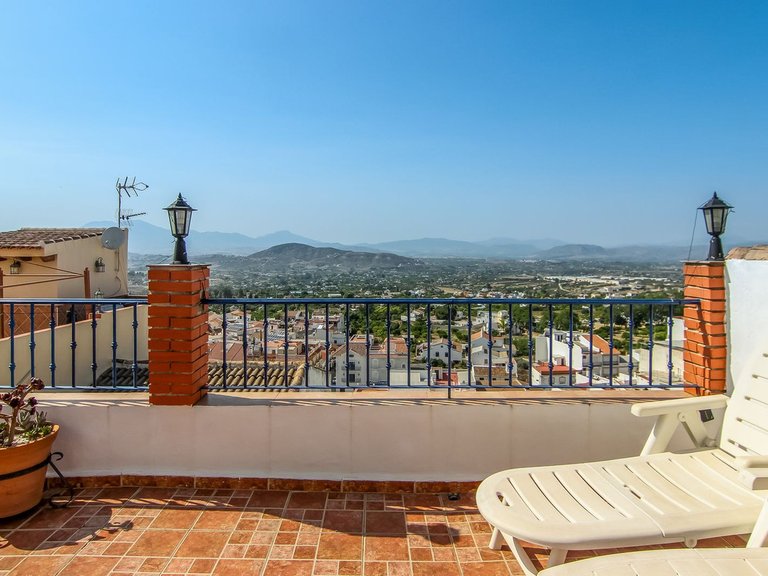 Villa for Sale in Alhaurín El Grande, Malaga 1