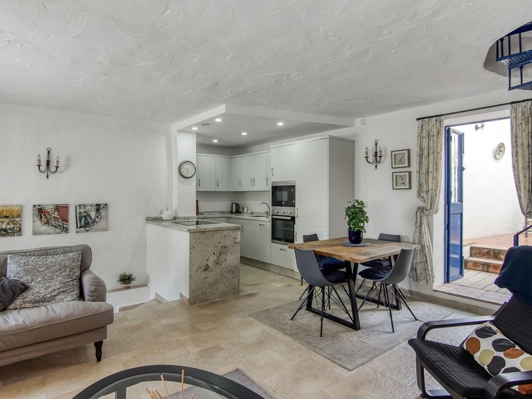 Villa for Sale in Alhaurín El Grande, Malaga 11
