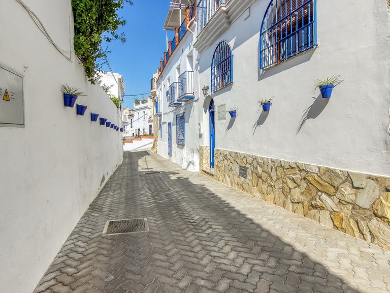 Villa for Sale in Alhaurín El Grande, Malaga 23
