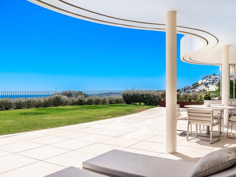 Apartment for Sale in Benahavís, Malaga 3