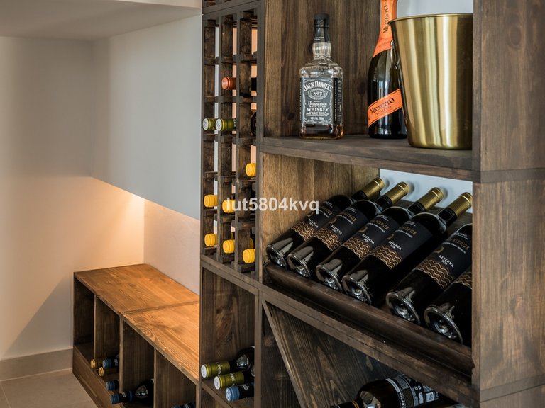 Apartment for Sale in Nueva Andalucía, Malaga 11