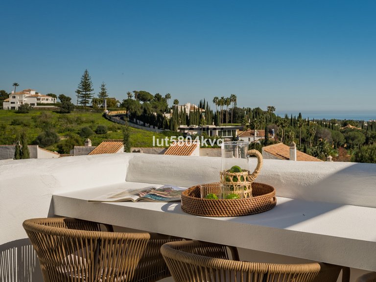 Apartment for Sale in Nueva Andalucía, Malaga 15