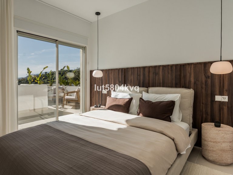Apartment for Sale in Nueva Andalucía, Malaga 17