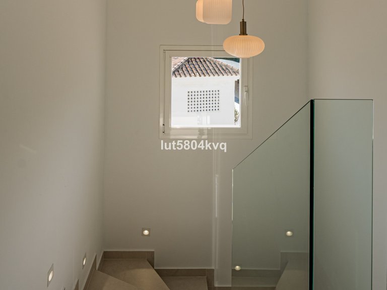 Apartment for Sale in Nueva Andalucía, Malaga 29