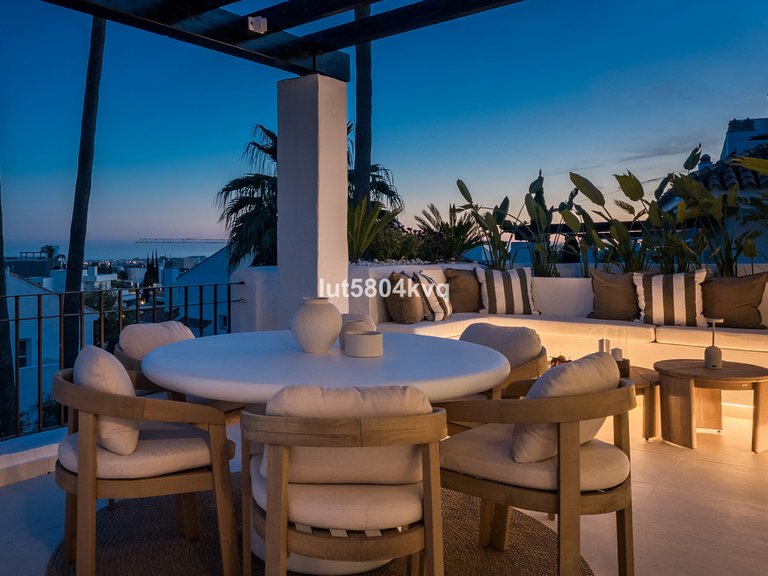 Apartment for Sale in Nueva Andalucía, Malaga 4