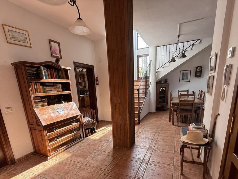 Villa for Sale in Alhaurín El Grande, Malaga 11