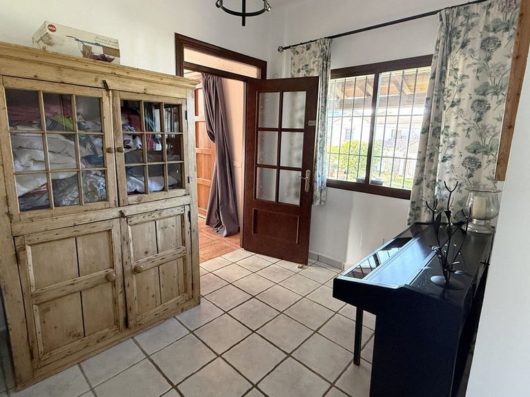Villa for Sale in Alhaurín El Grande, Malaga 14