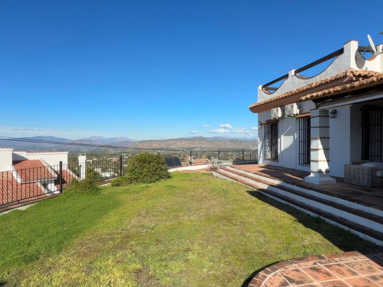 Villa for Sale in Alhaurín El Grande, Malaga 3