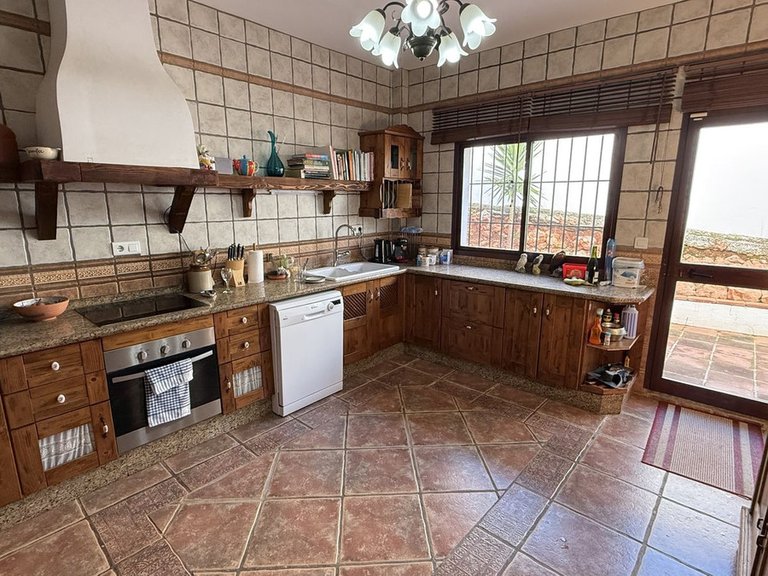 Villa for Sale in Alhaurín El Grande, Malaga 7