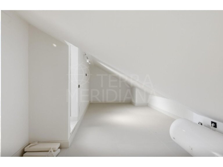 Apartment for Sale in Benahavís, Malaga 18